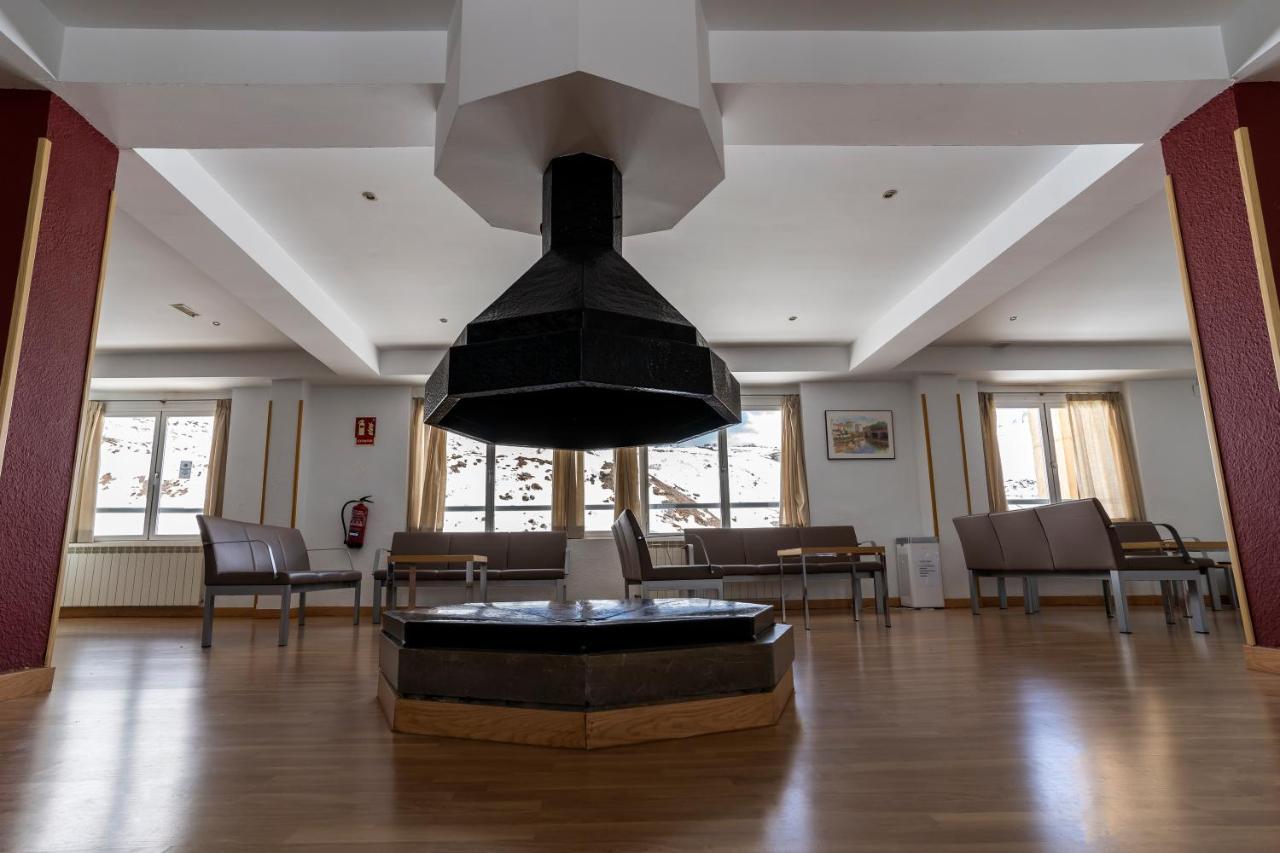 Albergue Inturjoven Sierra Nevada Bagian luar foto