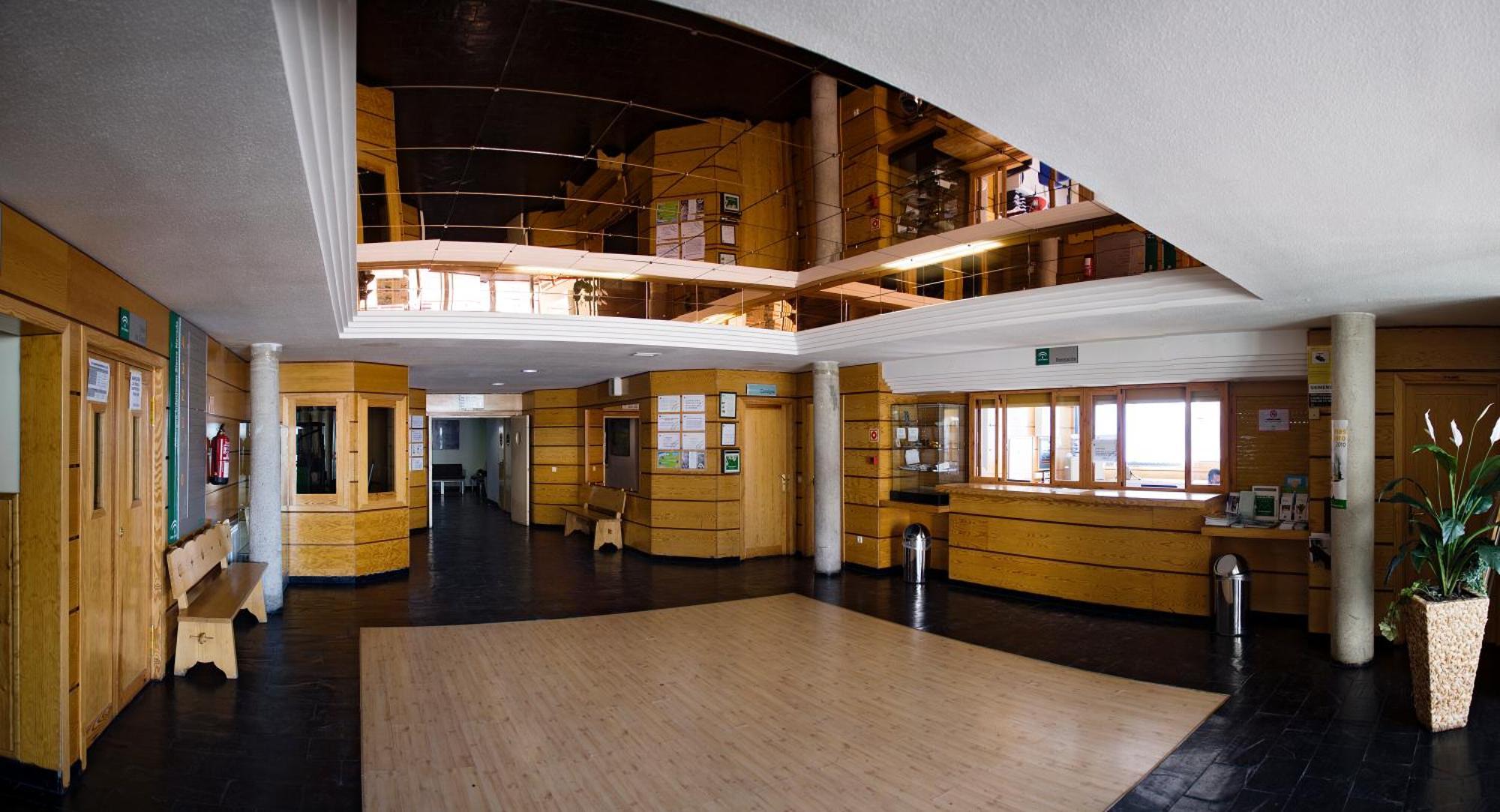 Albergue Inturjoven Sierra Nevada Bagian luar foto