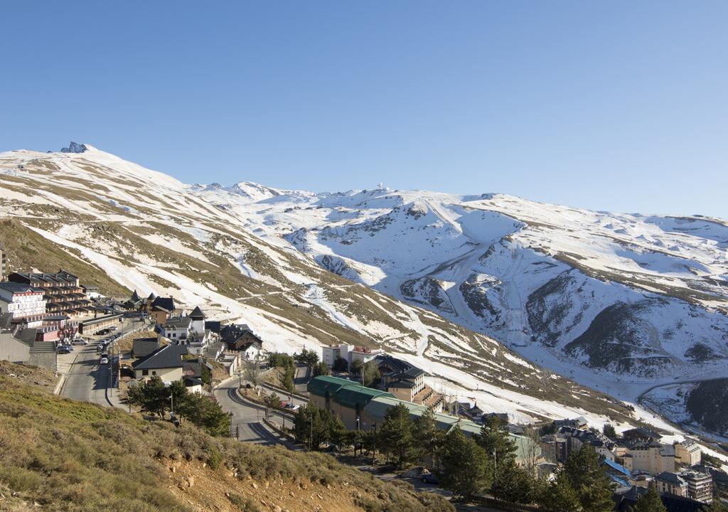 Albergue Inturjoven Sierra Nevada Bagian luar foto