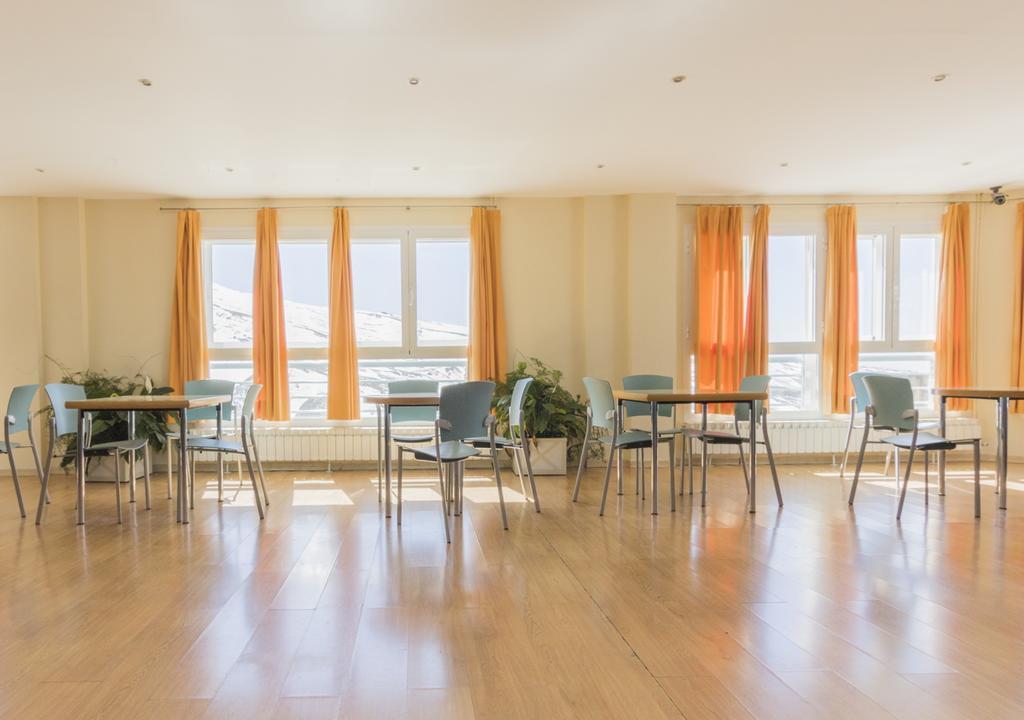 Albergue Inturjoven Sierra Nevada Bagian luar foto