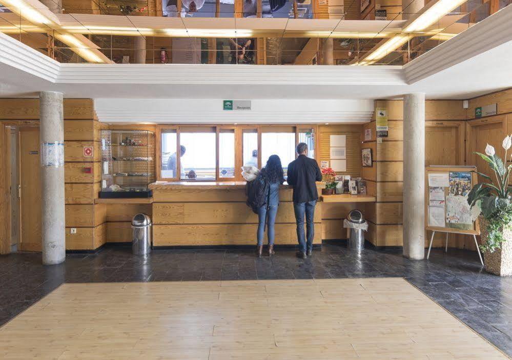 Albergue Inturjoven Sierra Nevada Bagian luar foto
